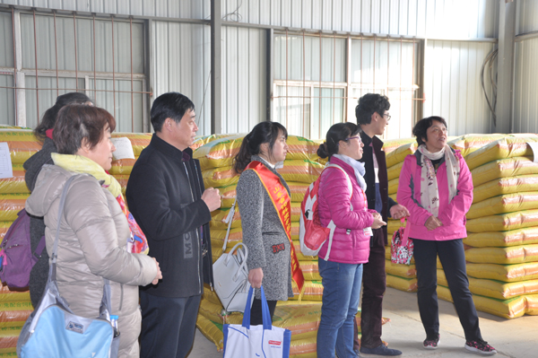 山东省畜牧兽医局志愿服务团队3月8日来我公司现场指导工作！
